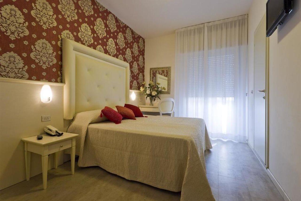 Hotel Foschi-Peninsula Bellaria-Igea Marina Ngoại thất bức ảnh