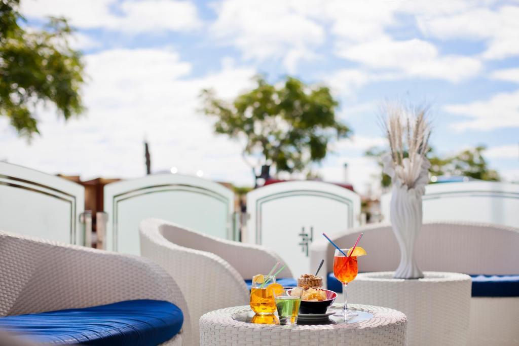 Hotel Foschi-Peninsula Bellaria-Igea Marina Ngoại thất bức ảnh